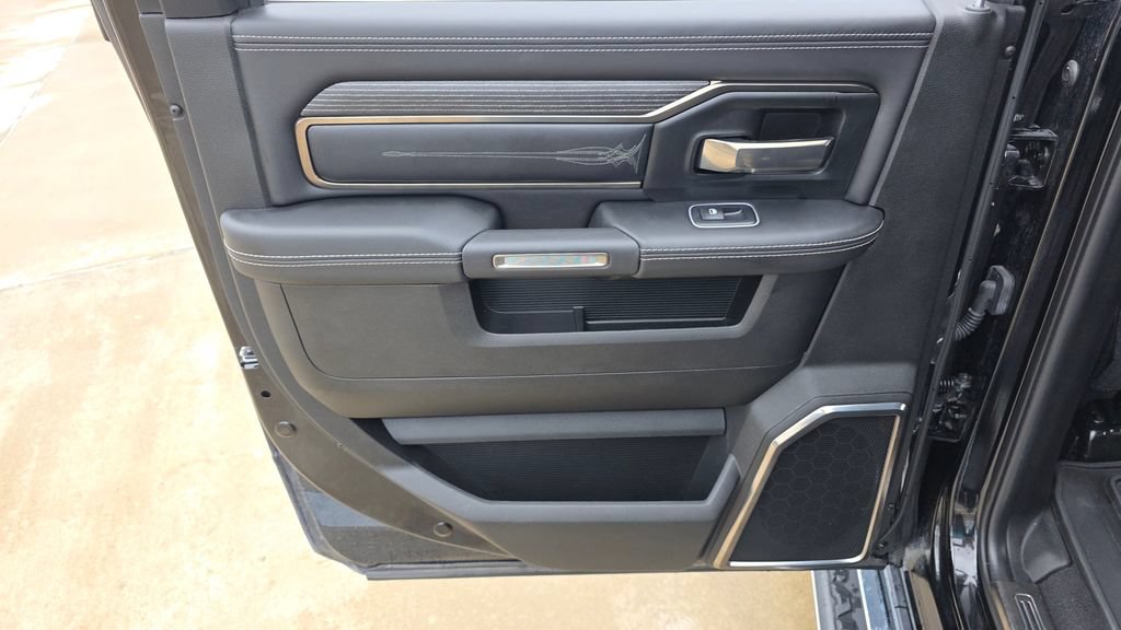 Used 2021 RAM 2500 Limited w/ Body Color Bumper Group AWD/4WD image 18
