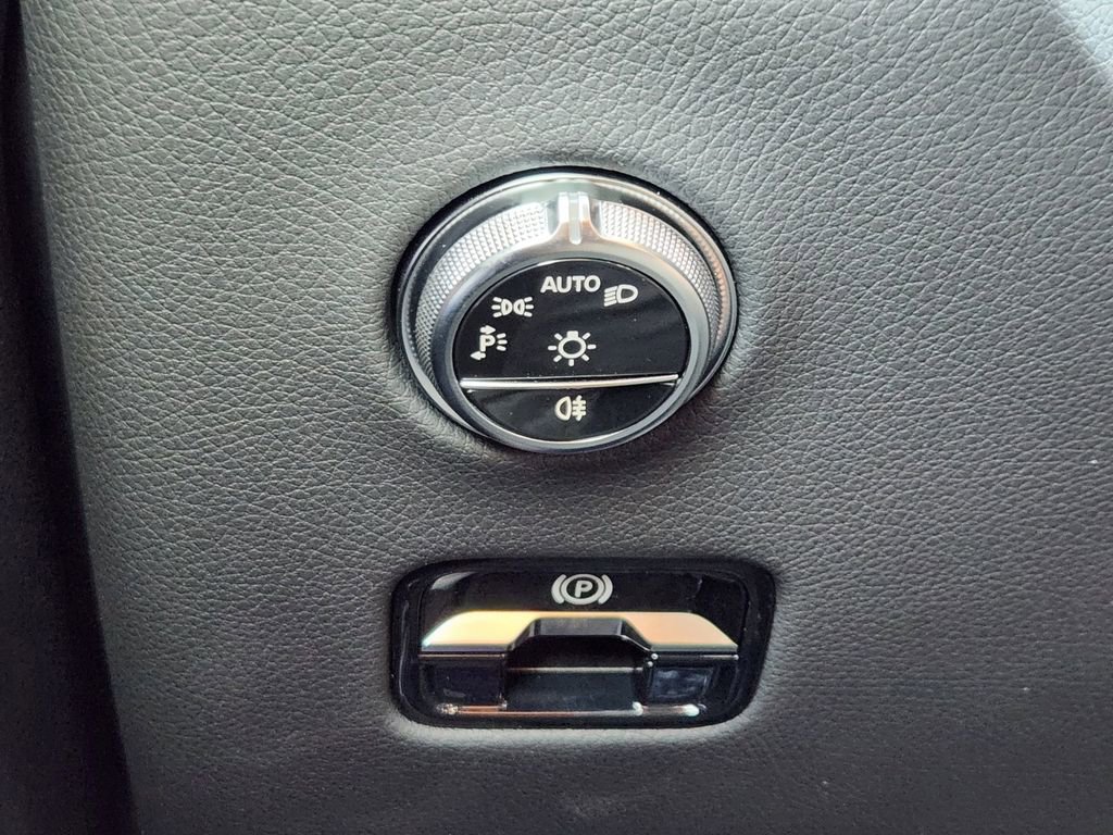 New 2026 Mercedes-Benz GLC 300 4MATIC image 21