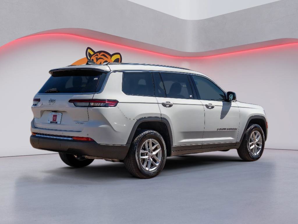 Used 2024 Jeep Grand Cherokee L Laredo image 5
