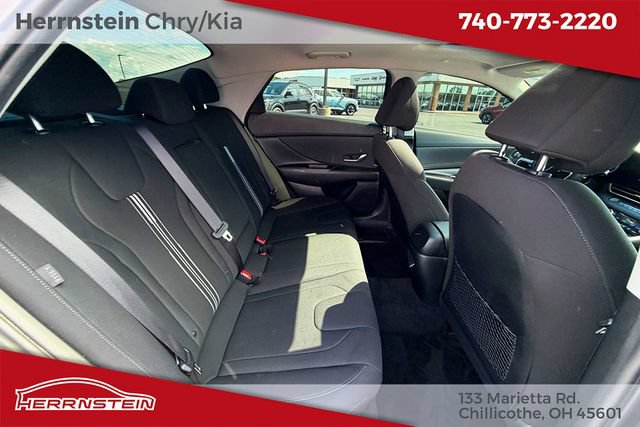 Used 2024 Hyundai Elantra SEL w/ Convenience Package FWD image 25