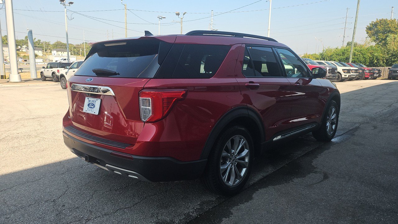 Used 2021 Ford Explorer XLT w/ Equipment Group 202A RWD image 5