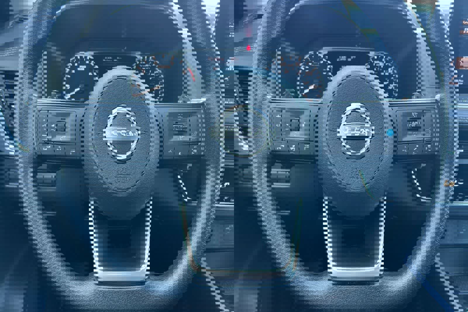 Used 2024 Nissan Rogue SV image 25