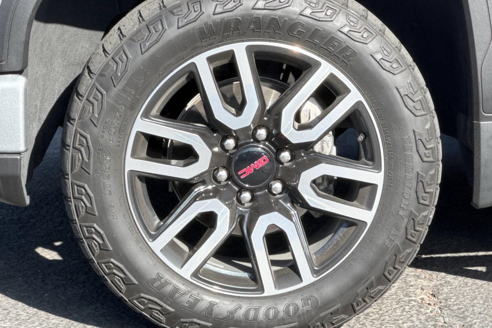 Used 2023 GMC Sierra 1500 AT4 w/ AT4 Premium Package AWD/4WD image 42