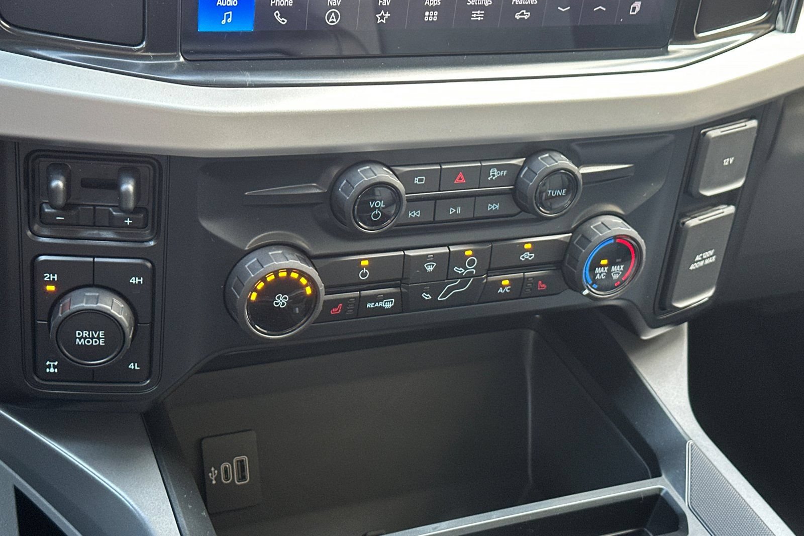 New 2026 Ford F250 XLT w/ XLT Premium Package AWD/4WD image 20