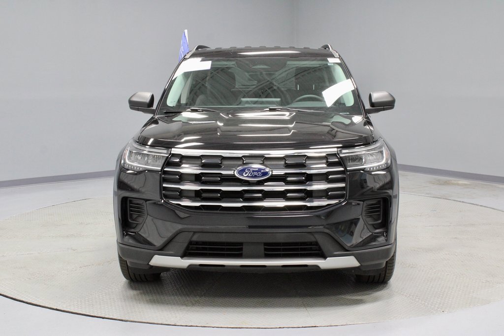 Certified 2025 Ford Explorer Active image 8