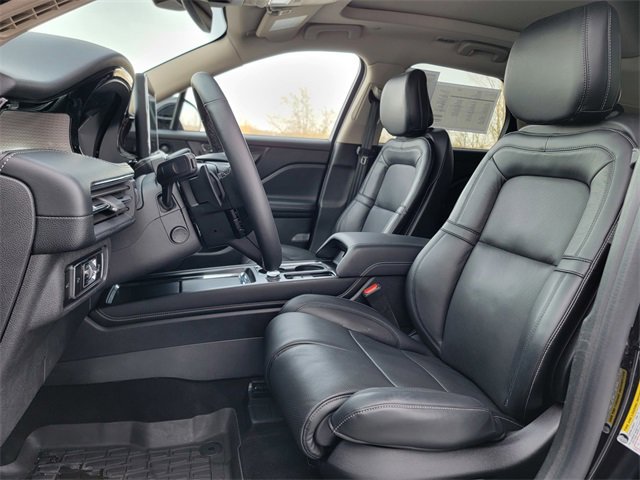 Certified 2025 Lincoln Corsair Reserve w/ Equipment Group 202A image 19