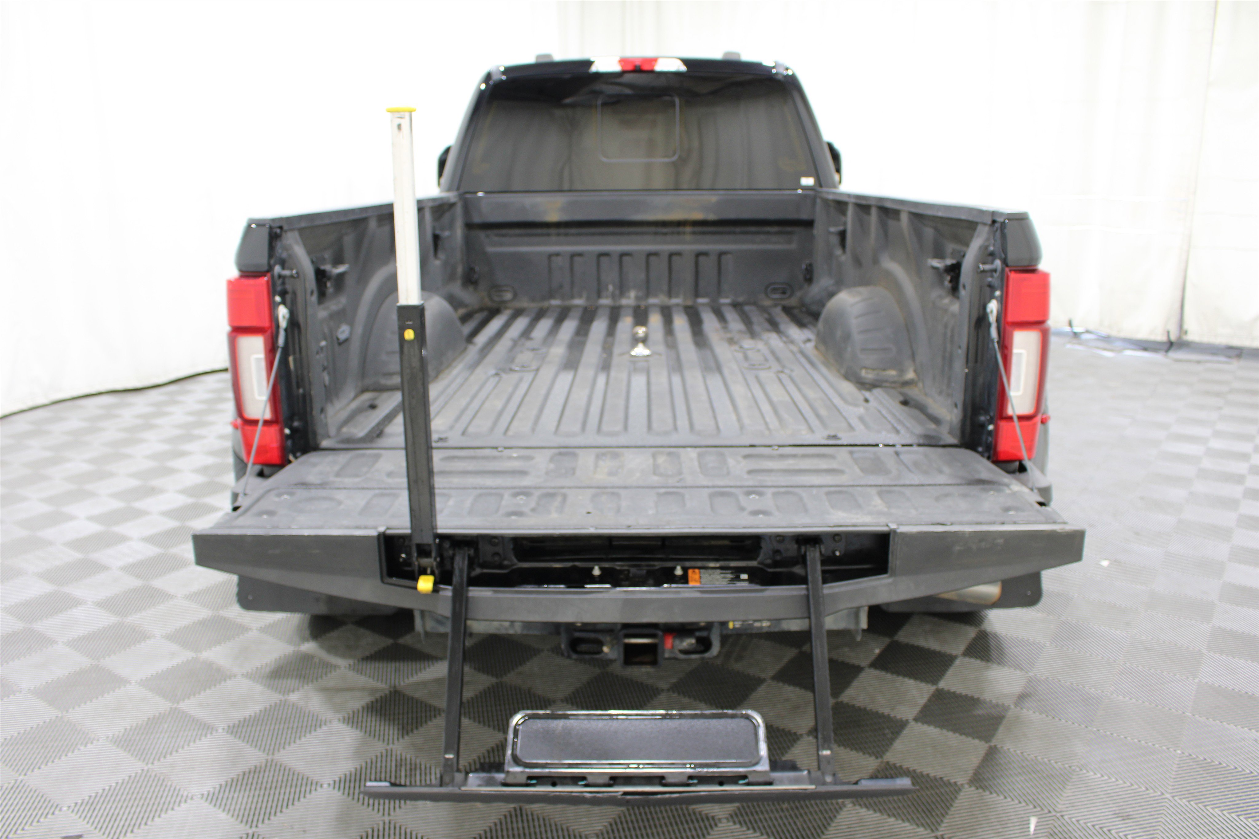 Used 2022 Ford F350 Platinum AWD/4WD image 25