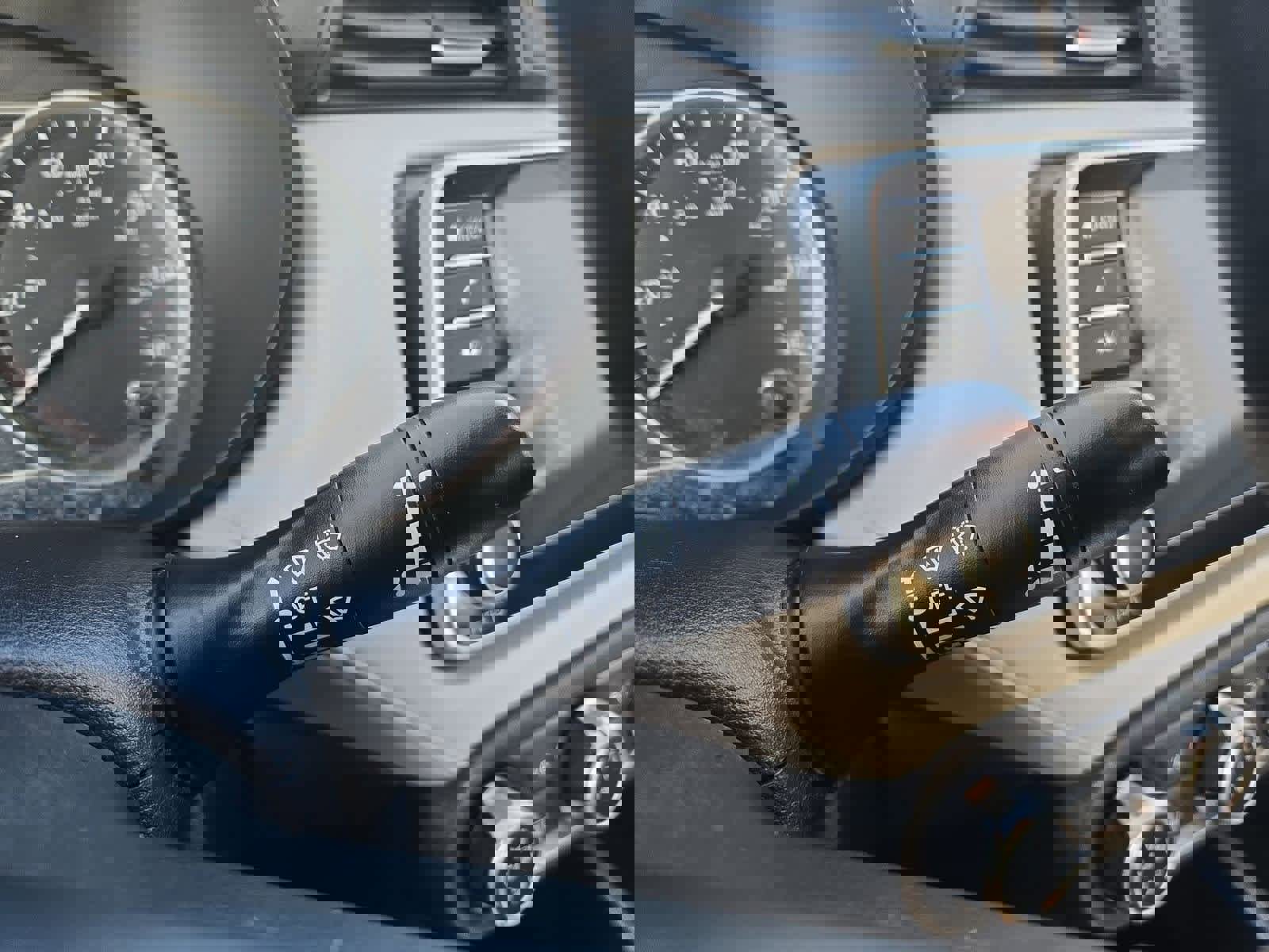 Used 2021 Nissan Versa SV image 23