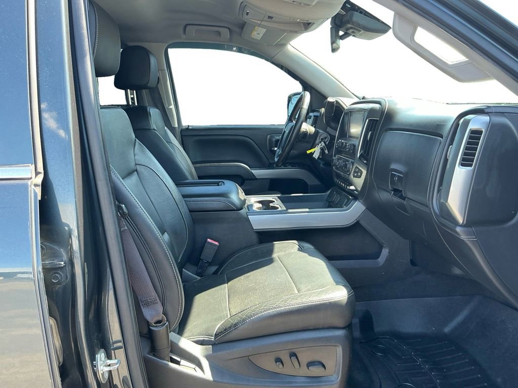 Used 2017 Chevrolet Silverado 1500 LTZ Z71 w/ LTZ Plus Package AWD/4WD image 22