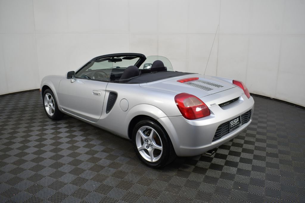 Used 2000 Toyota MR2 image 10