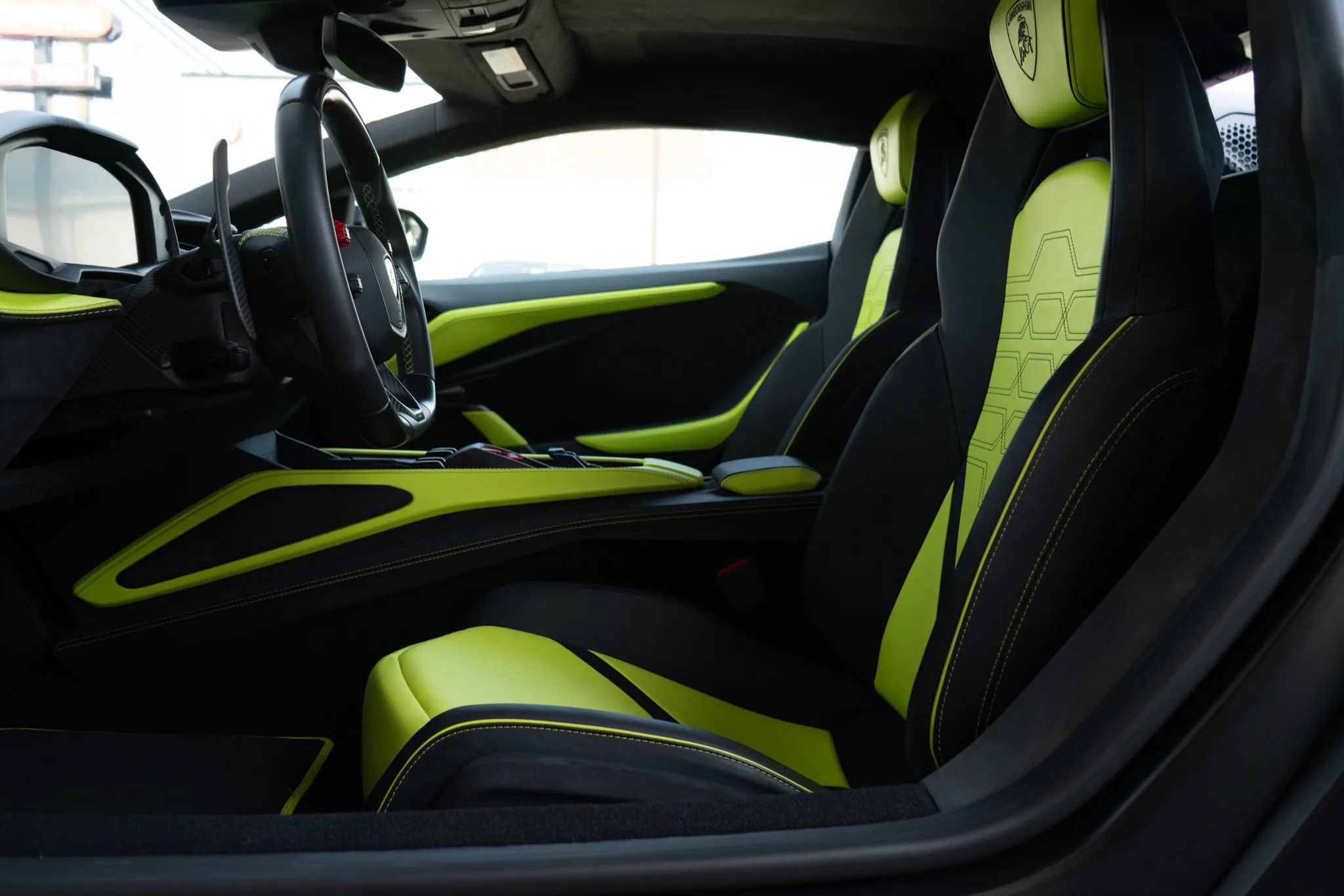 Used 2024 Lamborghini Revuelto AWD/4WD image 51