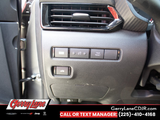 Used 2025 Nissan Sentra SV FWD image 8