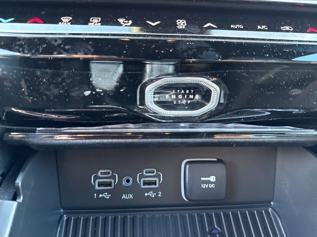 New 2026 Jeep Grand Cherokee 4WD image 15