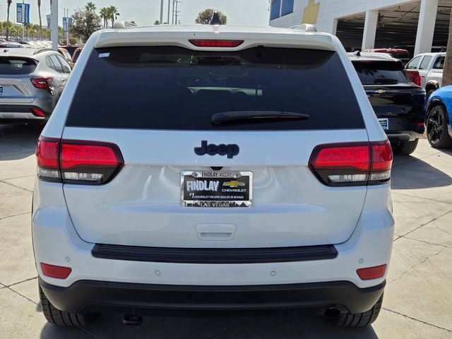 Used 2019 Jeep Grand Cherokee Laredo image 5