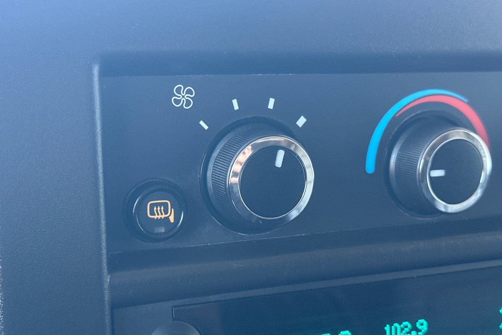 Used 2023 GMC Savana 2500 Extended w/ Driver Convenience Package image 27