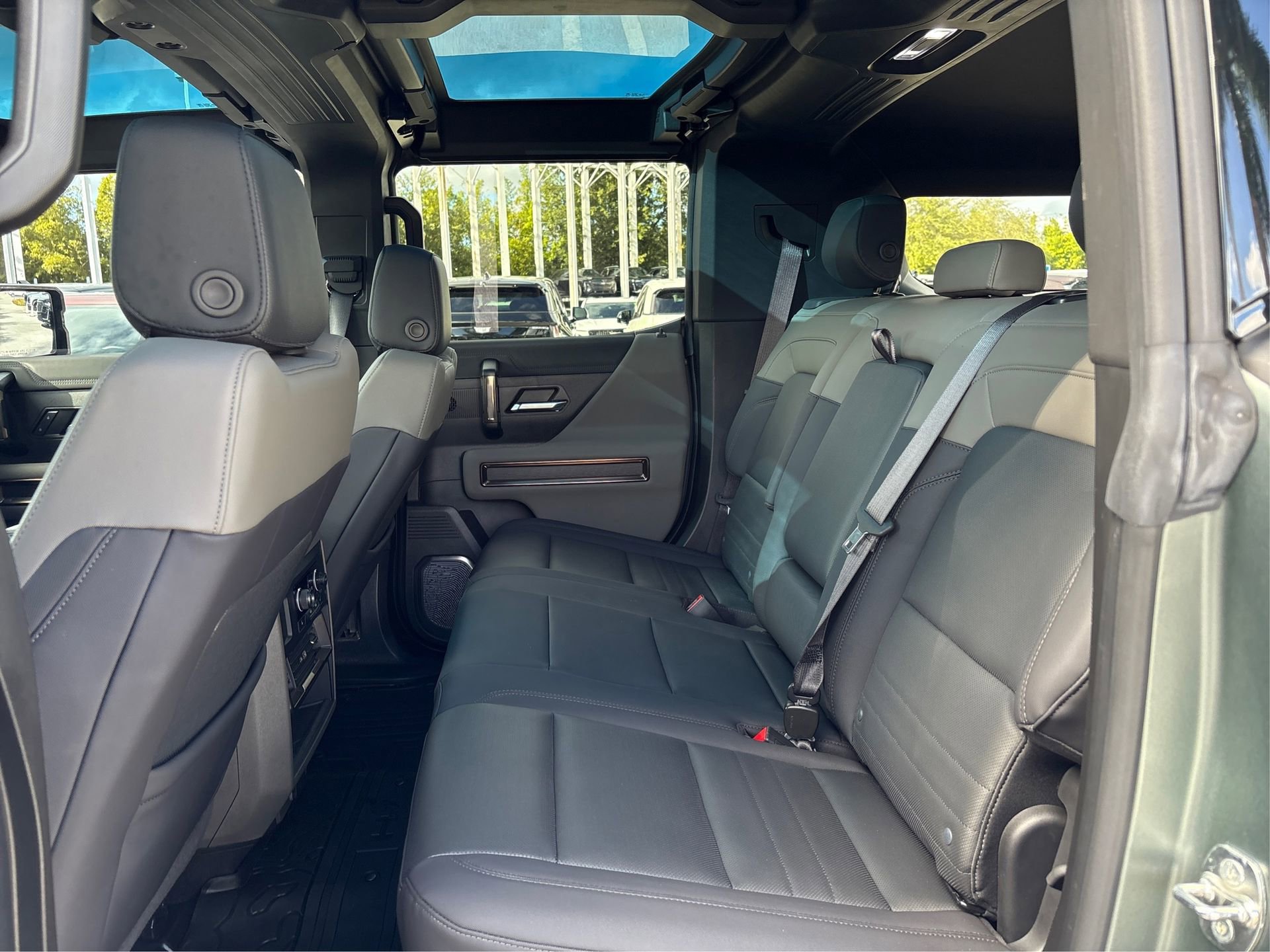 Used 2024 GMC Hummer EV 3X w/ LPO, Cargo Utility Package image 10