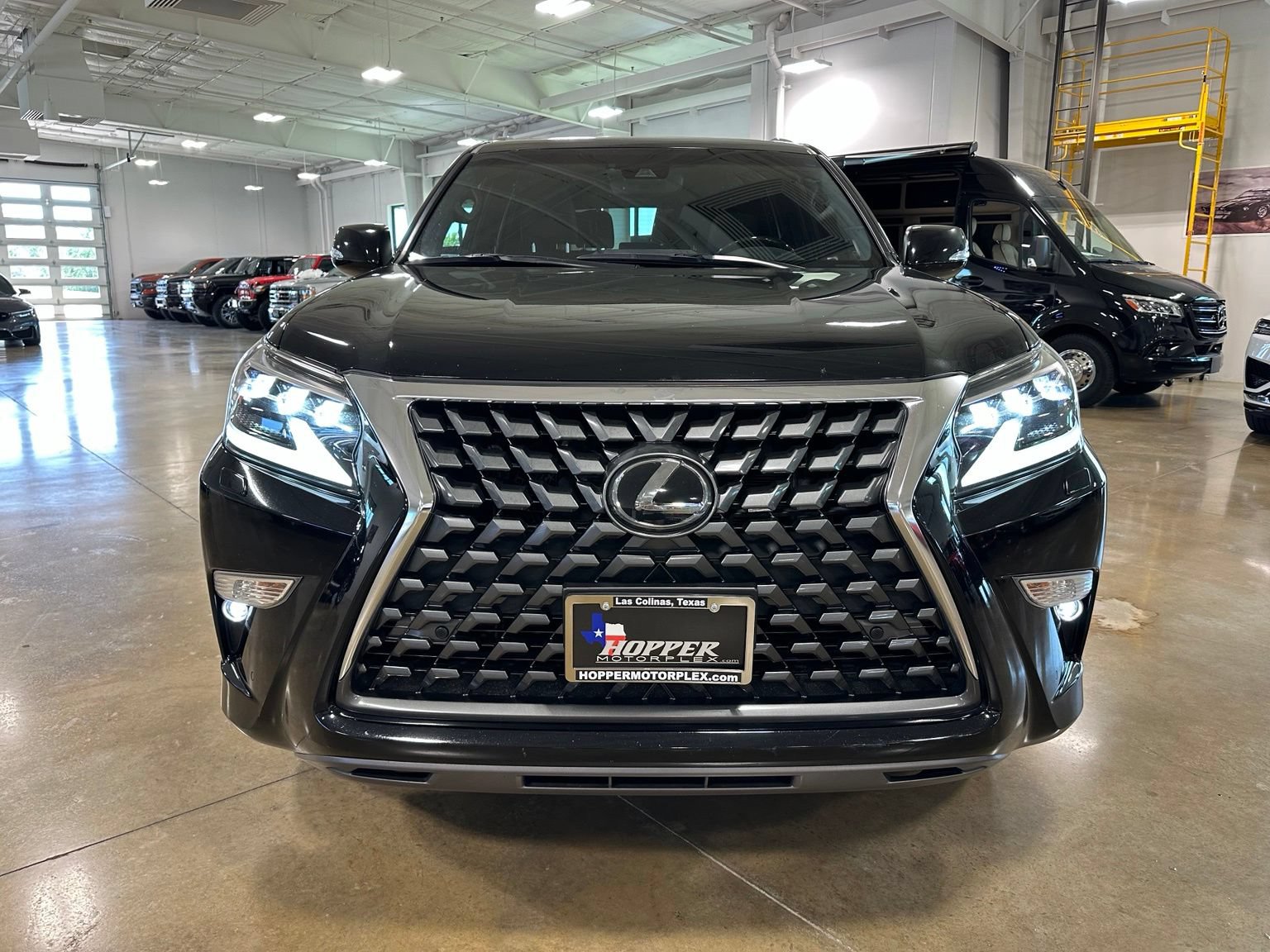 Used 2021 Lexus GX 460 Premium w/ Premium Package AWD/4WD image 2