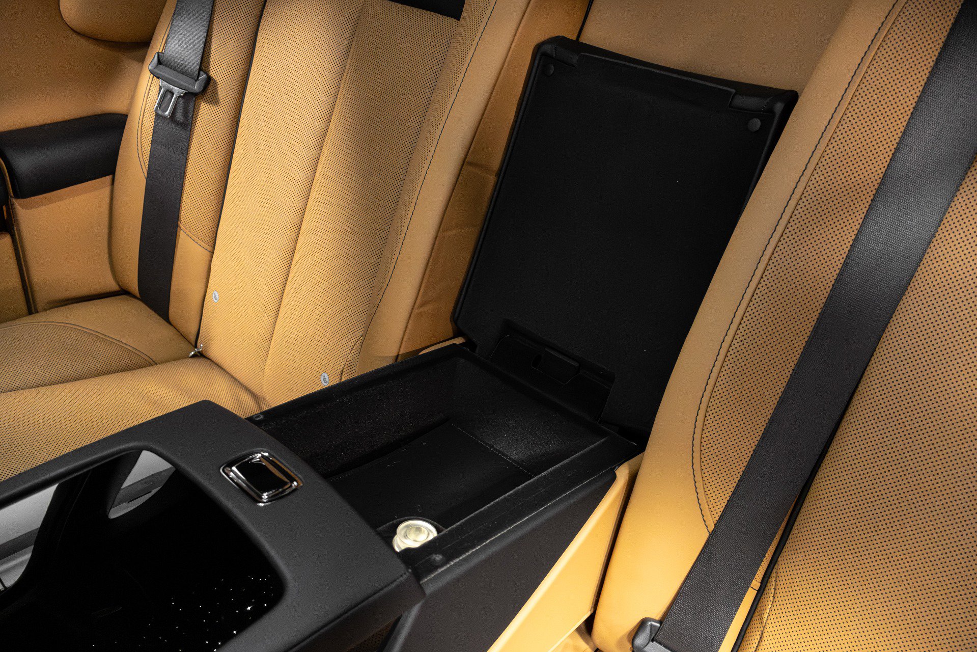 Used 2022 Rolls-Royce Ghost image 40