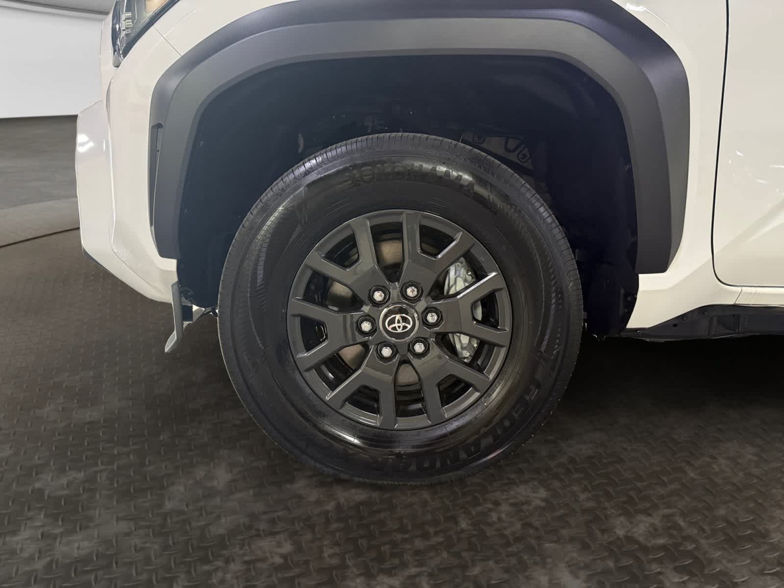 New 2026 Toyota 4Runner SR5 AWD/4WD image 18