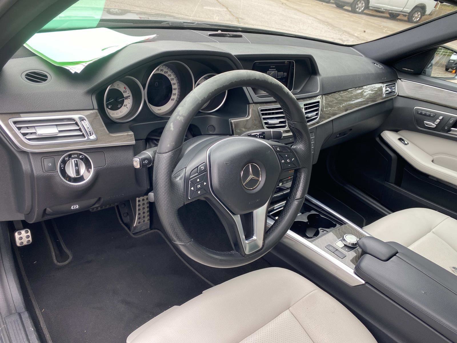 Used 2016 Mercedes-Benz E 350 Sedan image 27