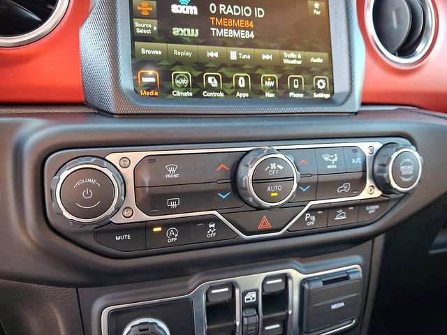 Used 2023 Jeep Gladiator Rubicon w/ LED Lighting Group AWD/4WD image 15