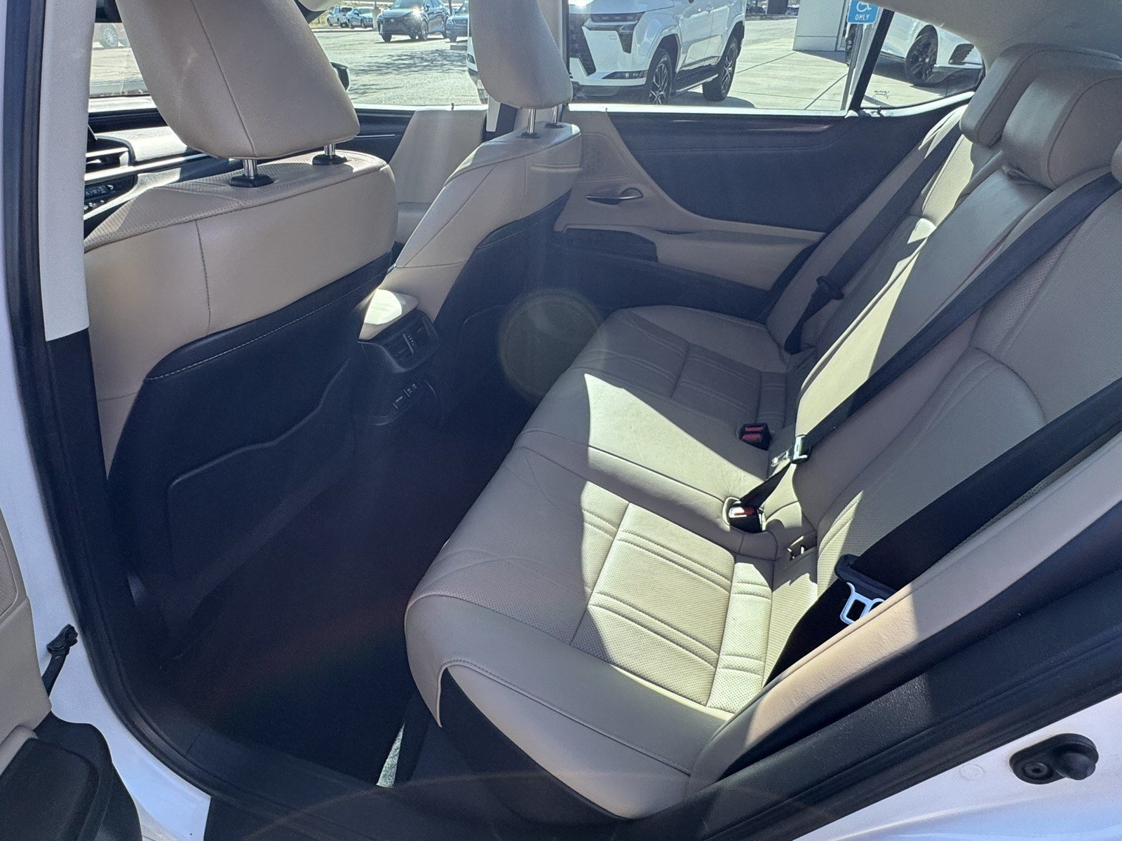 Used 2019 Lexus ES 350 w/ Accessory Package 2 FWD image 17