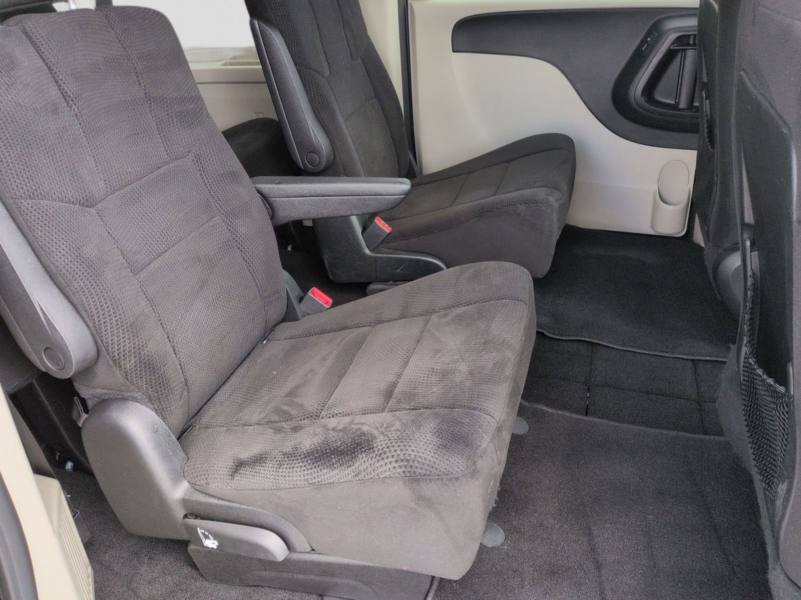 Used 2014 Dodge Grand Caravan SE w/ Quick Order Package 29E SE image 24