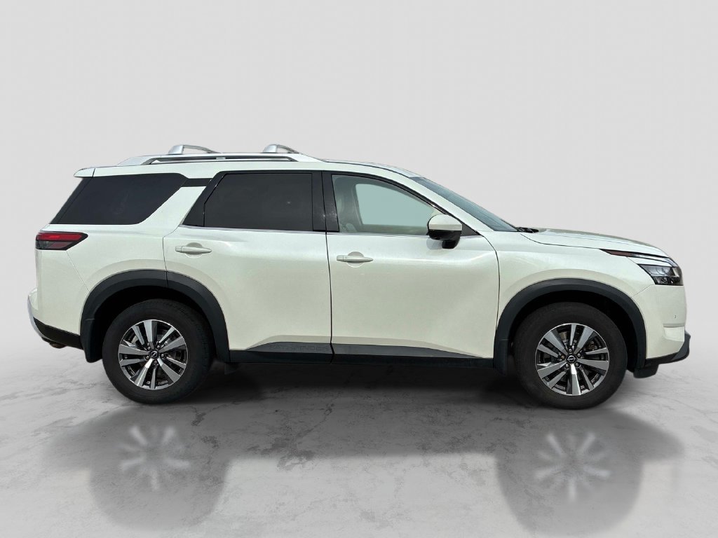 Used 2023 Nissan Pathfinder SL AWD/4WD image 8