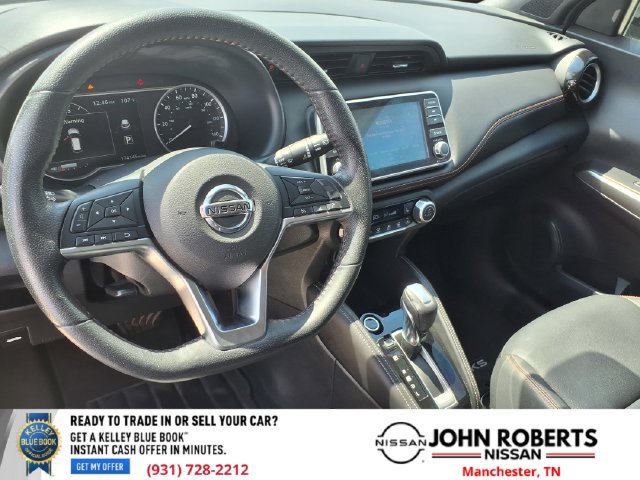 Used 2019 Nissan Kicks SR w/ SR Premium Package FWD image 4
