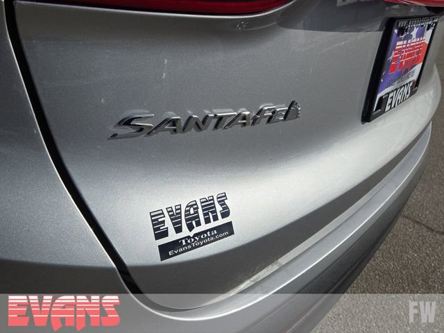 Used 2023 Hyundai Santa Fe SE image 4