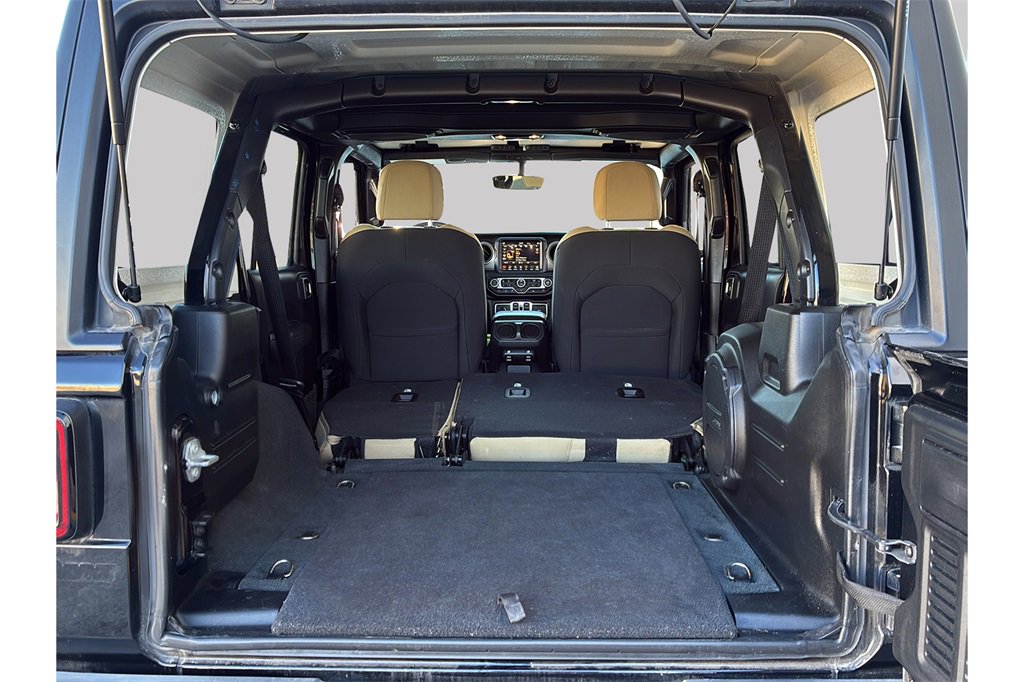 Used 2023 Jeep Wrangler Unlimited Sport image 26