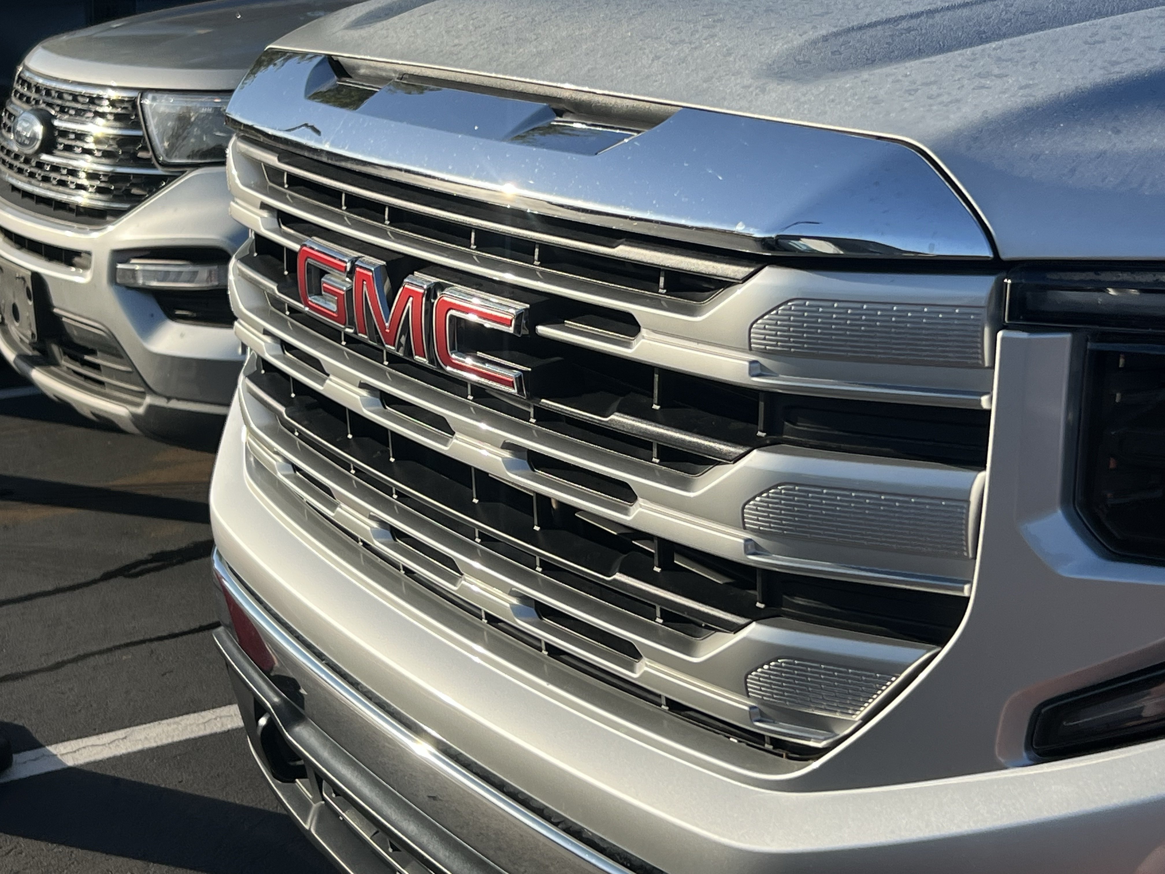 Used 2022 GMC Sierra 1500 SLE AWD/4WD image 32
