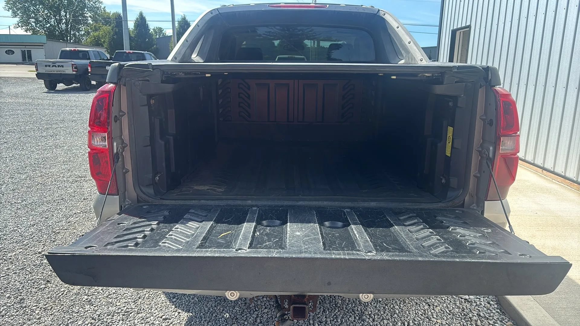 Used 2007 Chevrolet Avalanche LTZ w/ LTZ Preferred Equipment Group AWD/4WD image 7