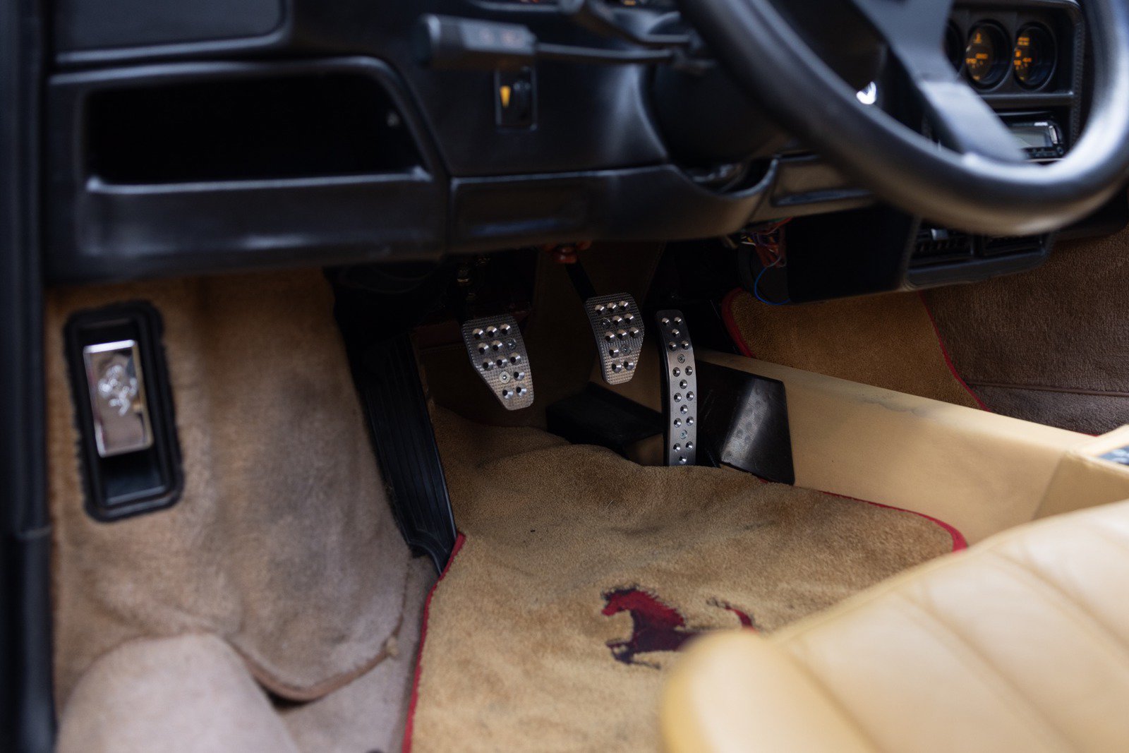 Used 1987 Ferrari 328 GTS RWD image 73