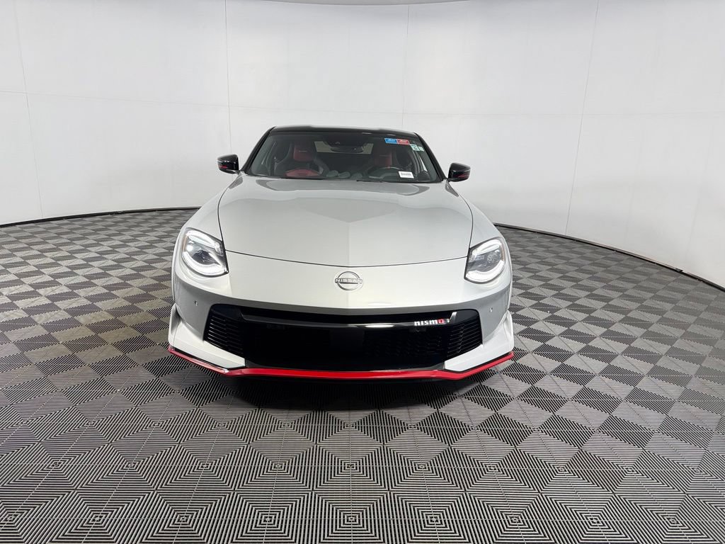 Used 2025 Nissan Z NISMO w/ Floor Mat Package RWD image 5