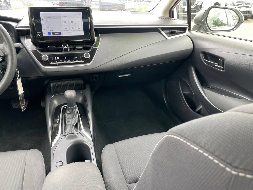 Used 2023 Toyota Corolla LE AWD/4WD image 10
