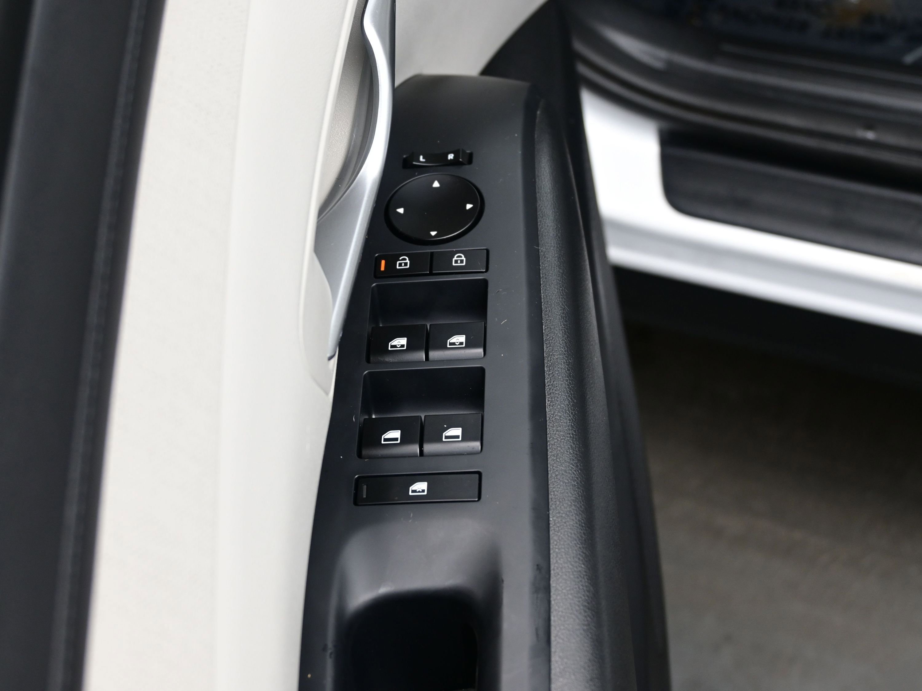 Certified 2025 Hyundai Tucson SEL image 10