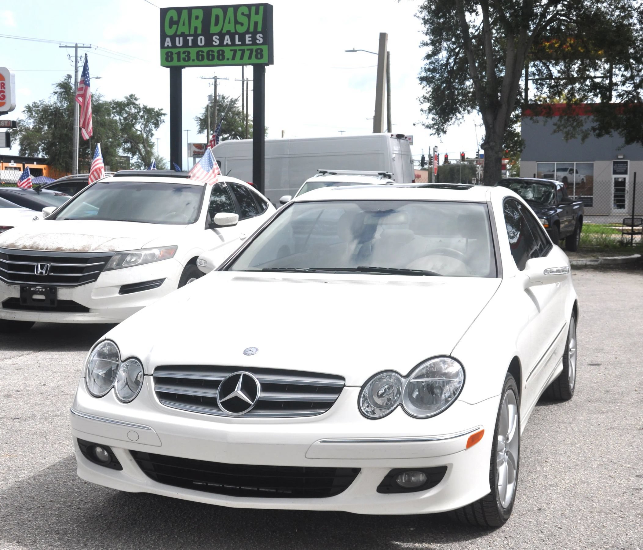 Used 2006 Mercedes-Benz CLK 350 Coupe image 2