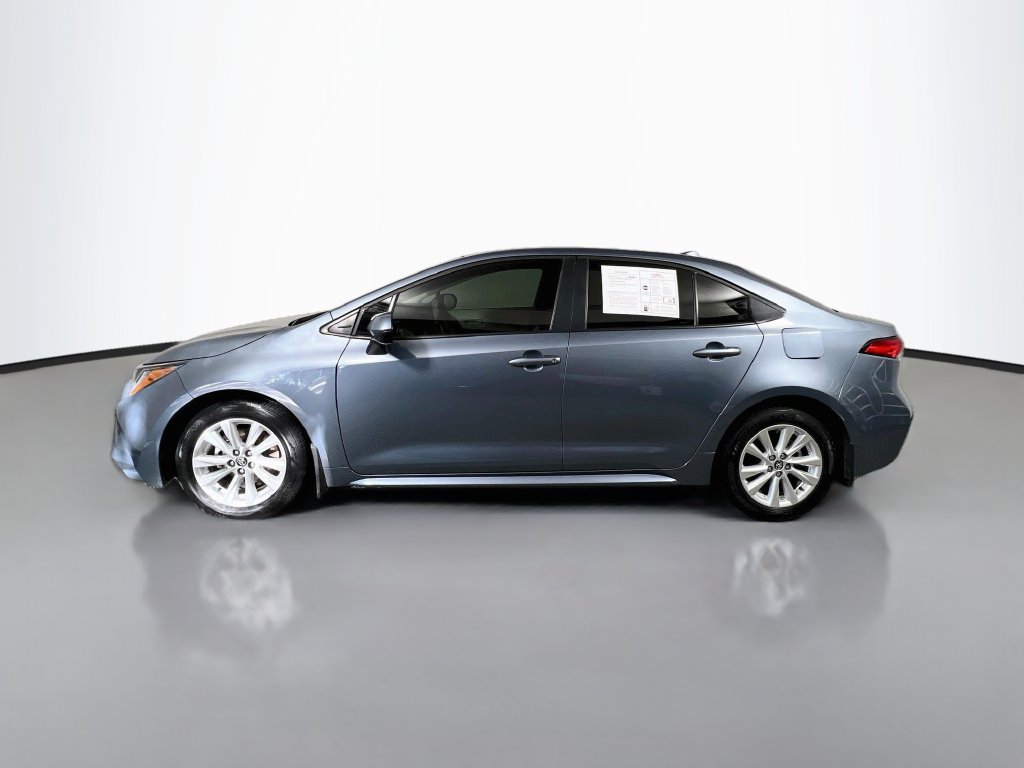 Used 2025 Toyota Corolla LE w/ LE Premium Package FWD image 6