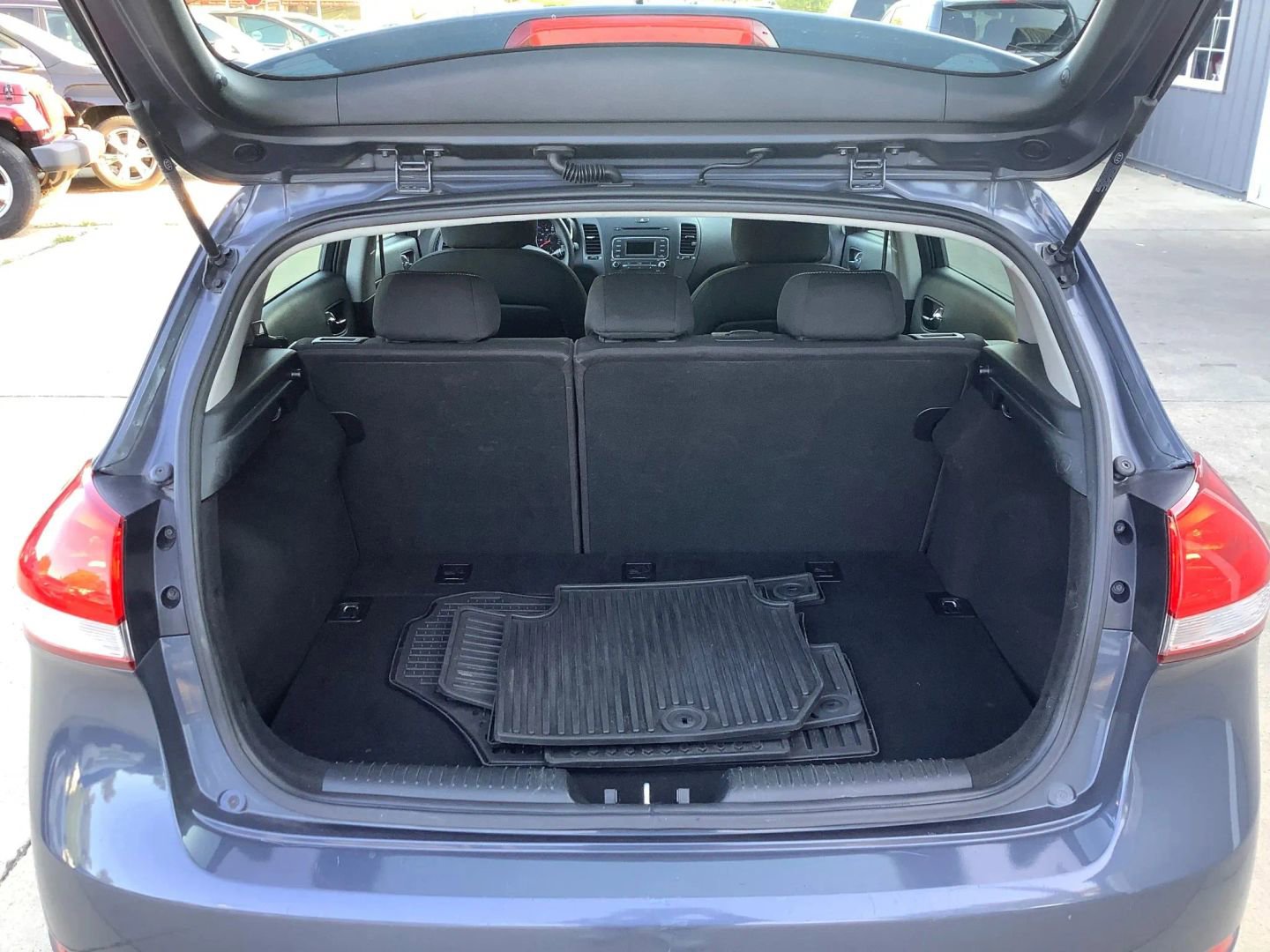 Used 2016 Kia Forte LX image 14