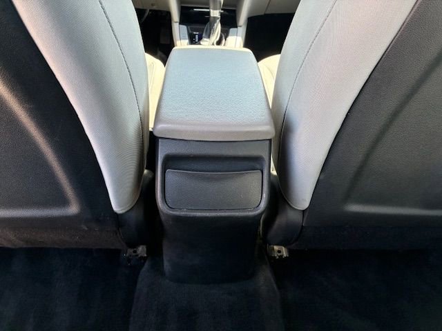 Used 2017 Hyundai Elantra SE image 19