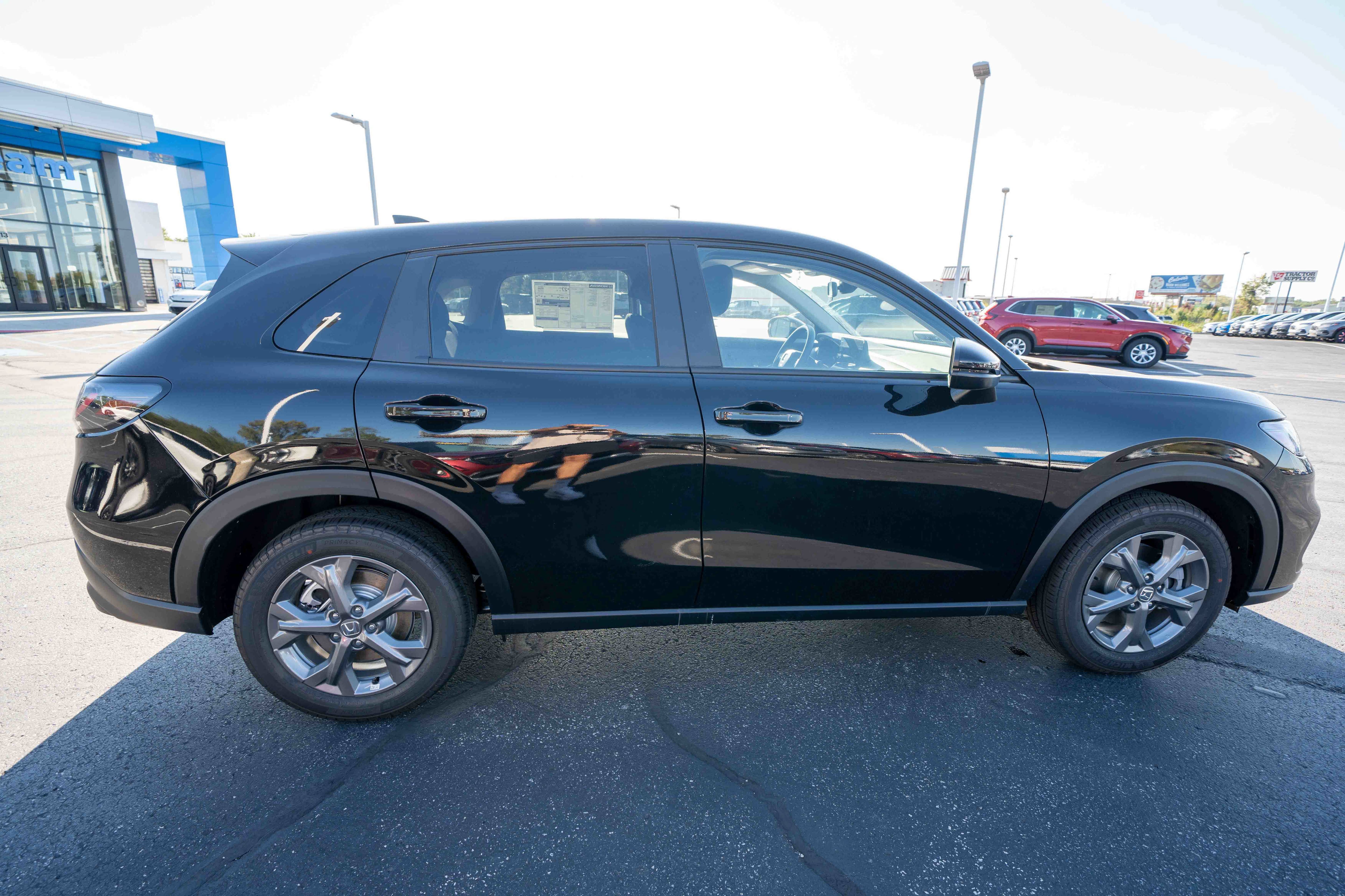 New 2027 Honda HR-V LX image 6