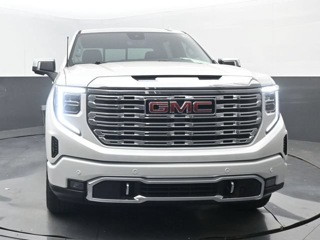 Used 2024 GMC Sierra 1500 Denali w/ Technology Package AWD/4WD image 21