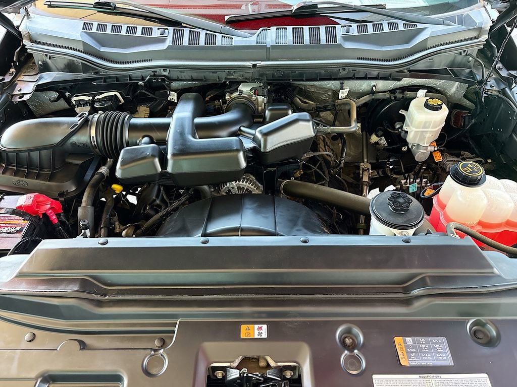 Used 2018 Ford F250 XLT w/ XLT Premium Package RWD image 28