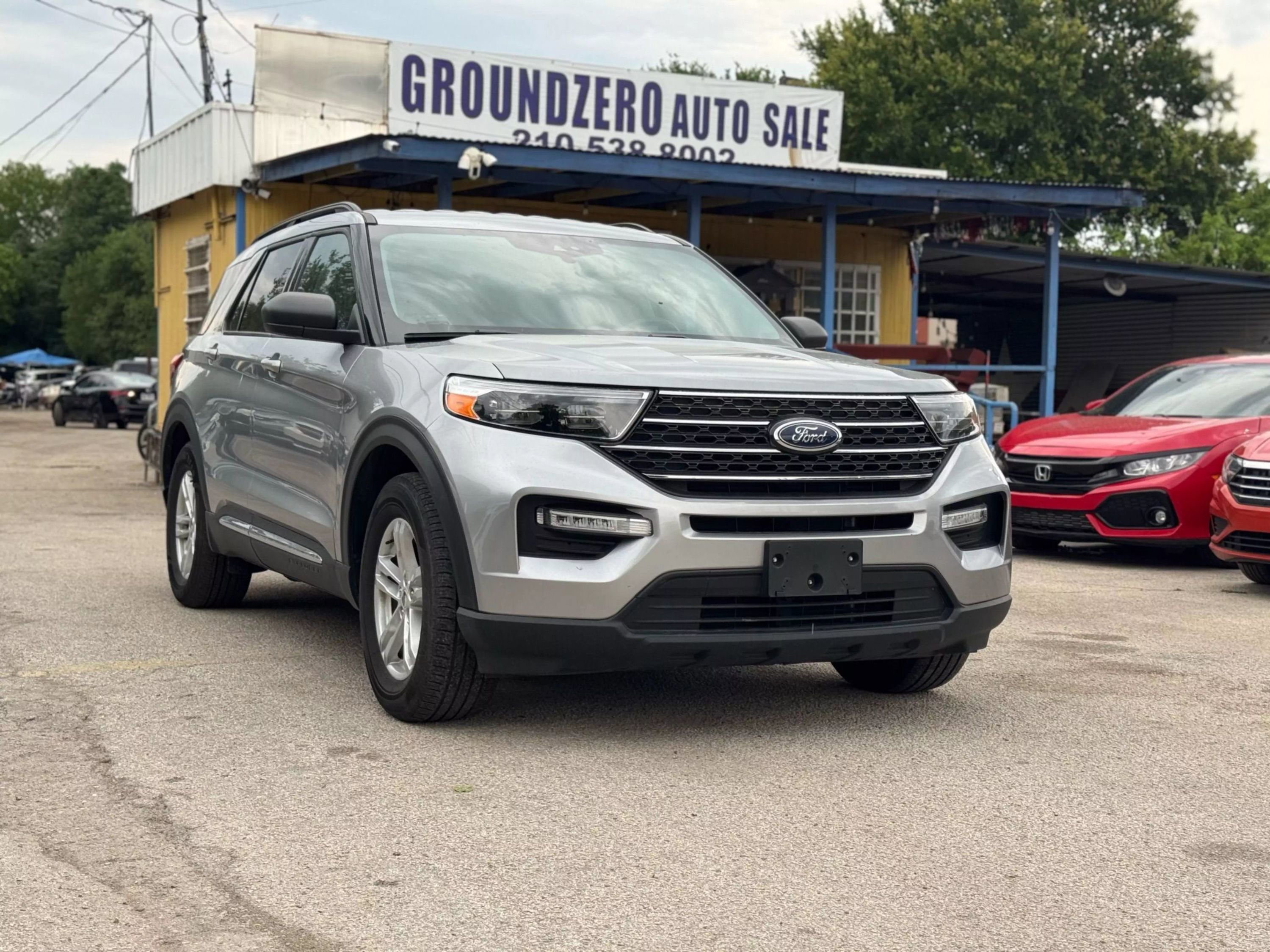 Used 2023 Ford Explorer XLT w/ Equipment Group 202A image 1
