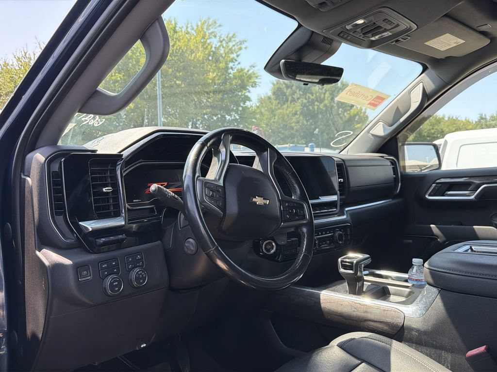 Used 2022 Chevrolet Silverado 1500 LTZ w/ Technology Package AWD/4WD image 5