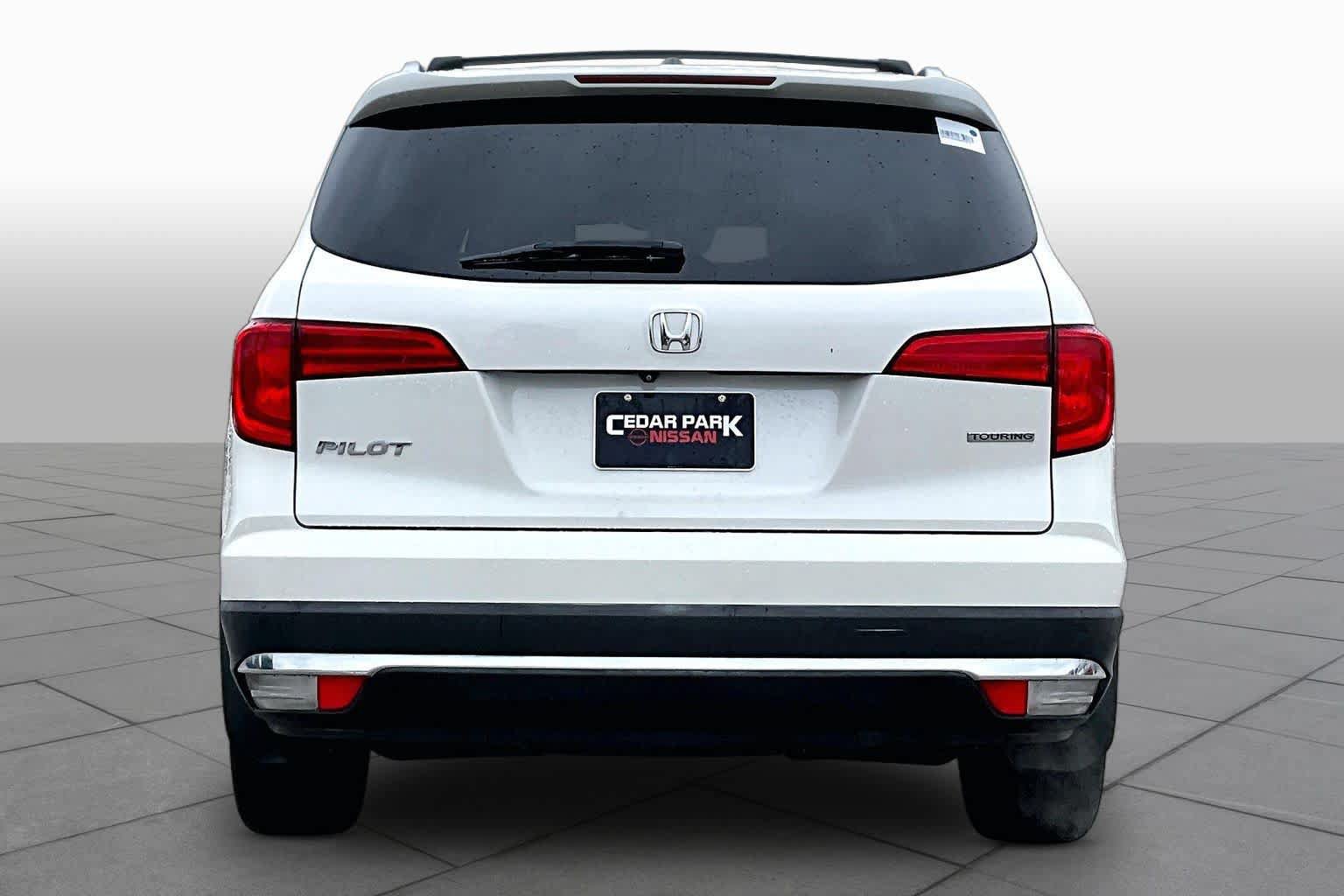 Used 2016 Honda Pilot Touring image 5