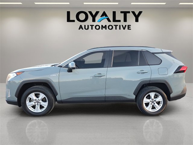 Used 2019 Toyota RAV4 XLE image 2