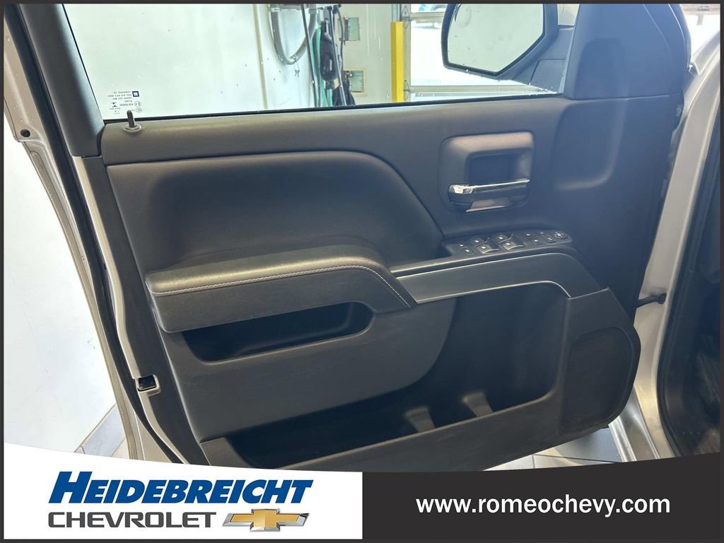 Used 2018 Chevrolet Silverado 1500 LT w/ Trailering Package AWD/4WD image 10