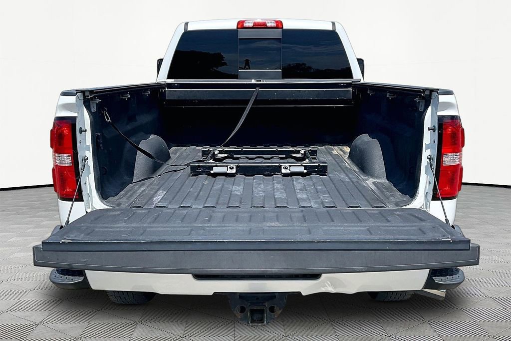 Used 2018 GMC Sierra 2500 Denali w/ Duramax Plus Package AWD/4WD image 18